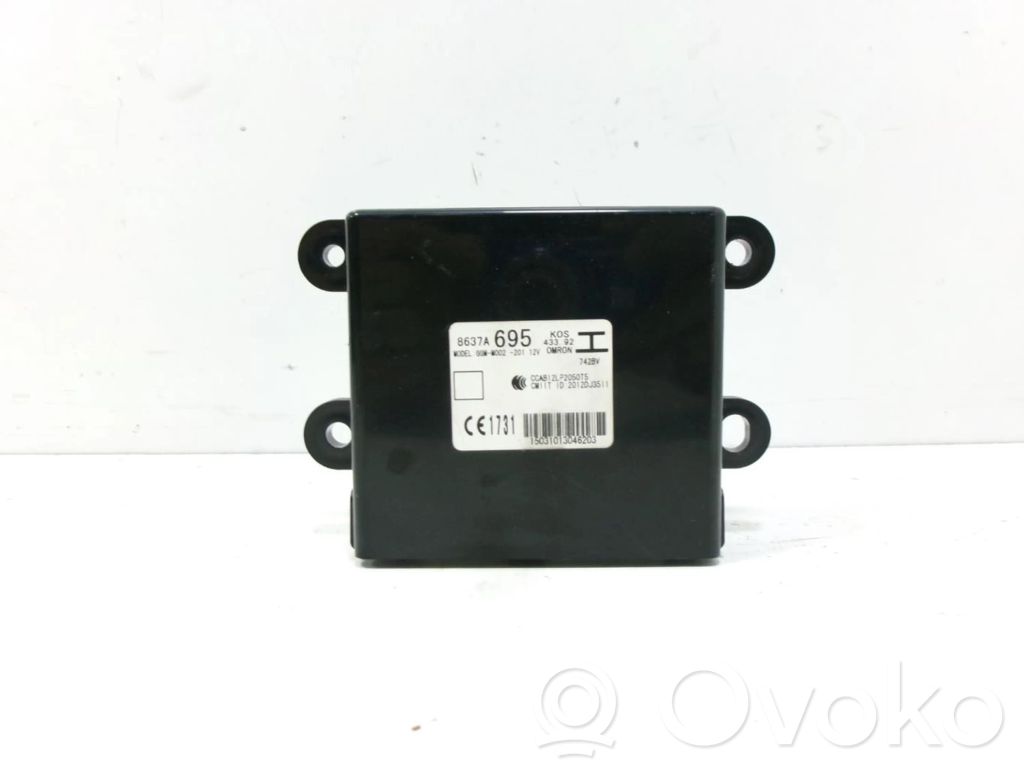Unidad de control/módulo del motor   8637A695