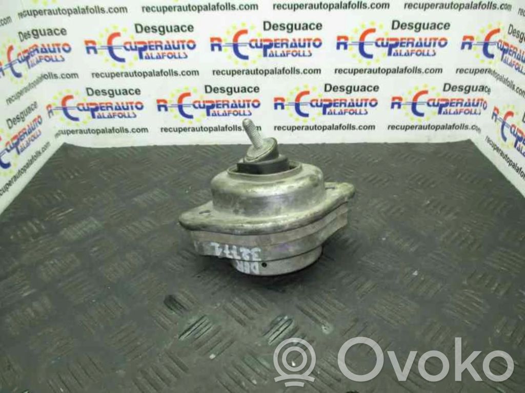BMW X3 E83 Engine mounting bracket 