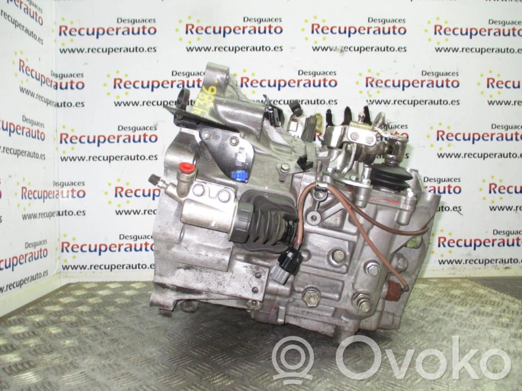 Mechaninė 5 pavarų dėžė