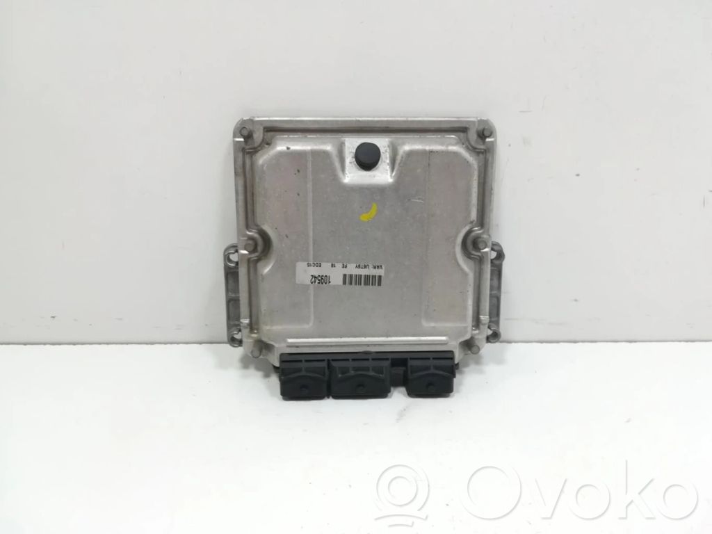 Unidad de control/módulo ECU del motor   9661145280