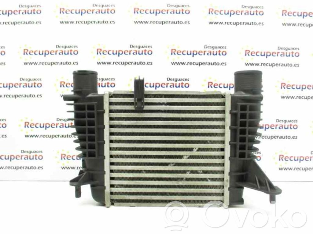 Renault Clio III Interkūlerio radiatorius 