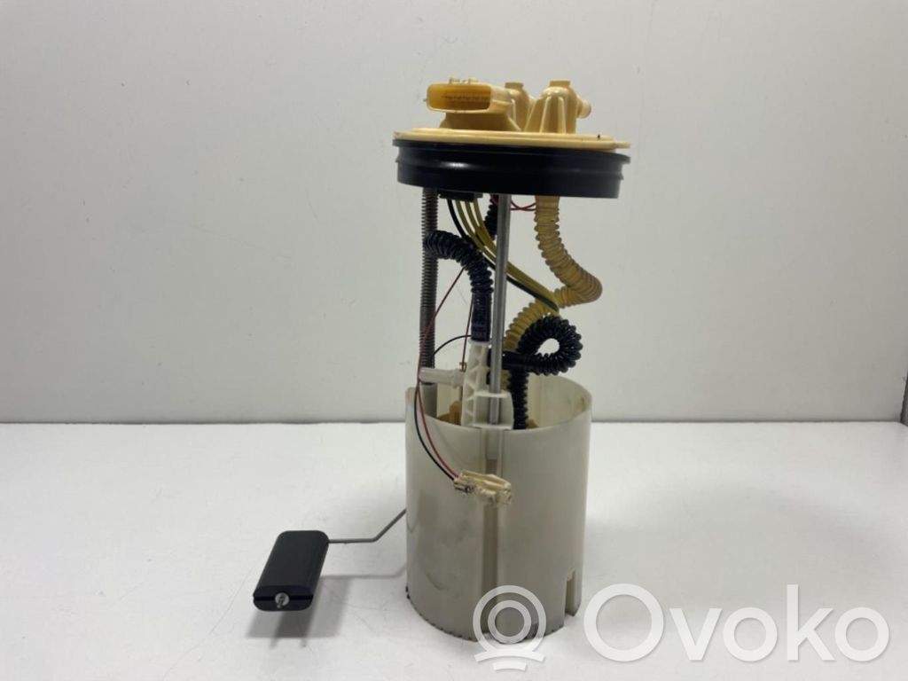 Nissan Qashqai Pompa carburante immersa