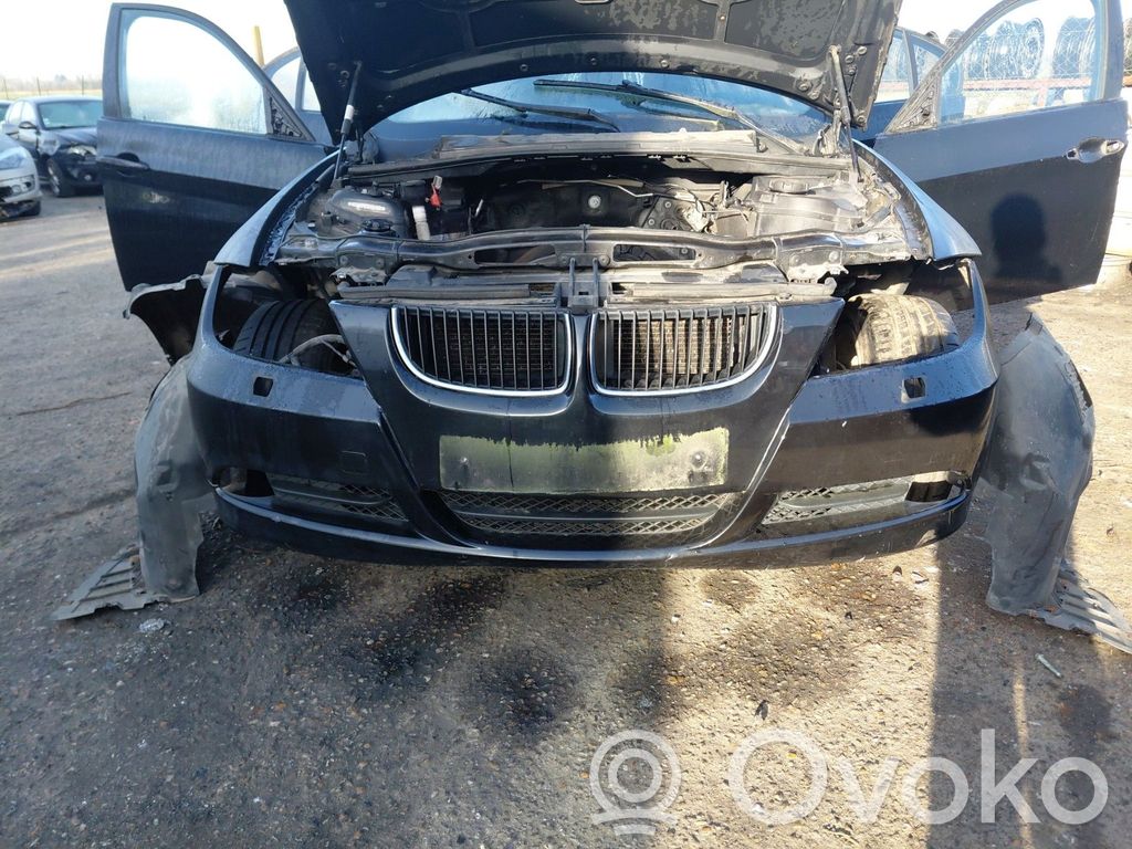 BMW 3 E90 E91 Priekinis bamperis 
