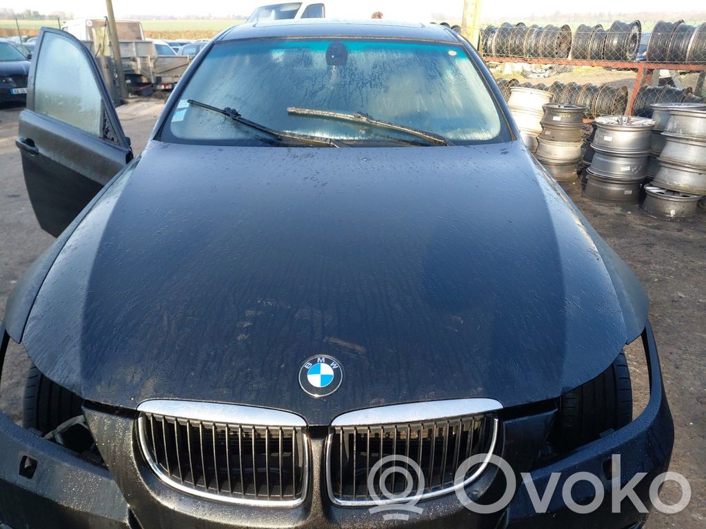 BMW 3 E90 E91 Dzinēja pārsegs (vāks) 