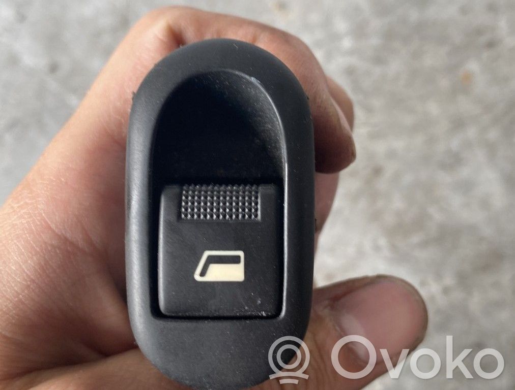Citroen C3 Interruptor del elevalunas eléctrico 