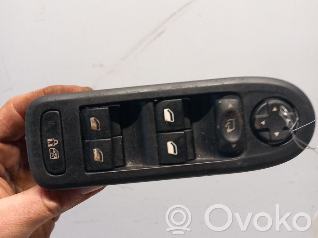 Citroen C5 Electric window control switch 
