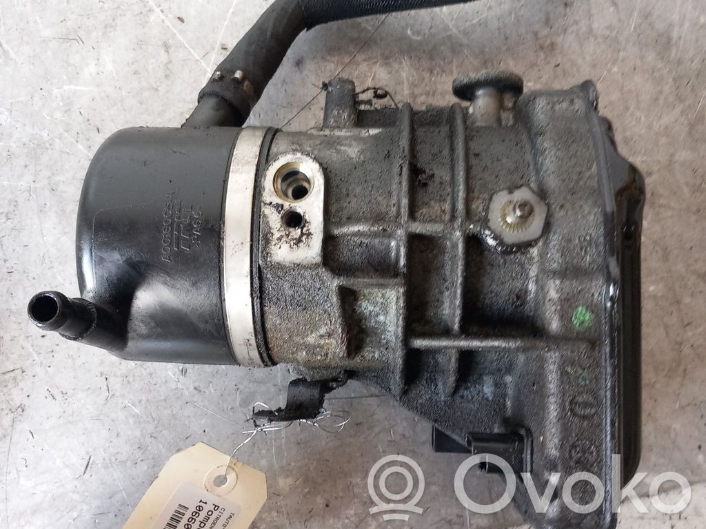 Ohjaustehostimen pumppu   00004008E2