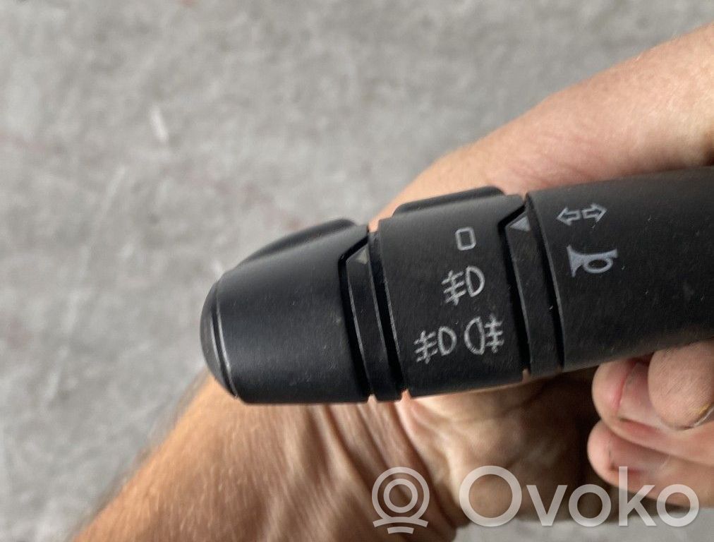 Dacia Duster Indicator stalk 