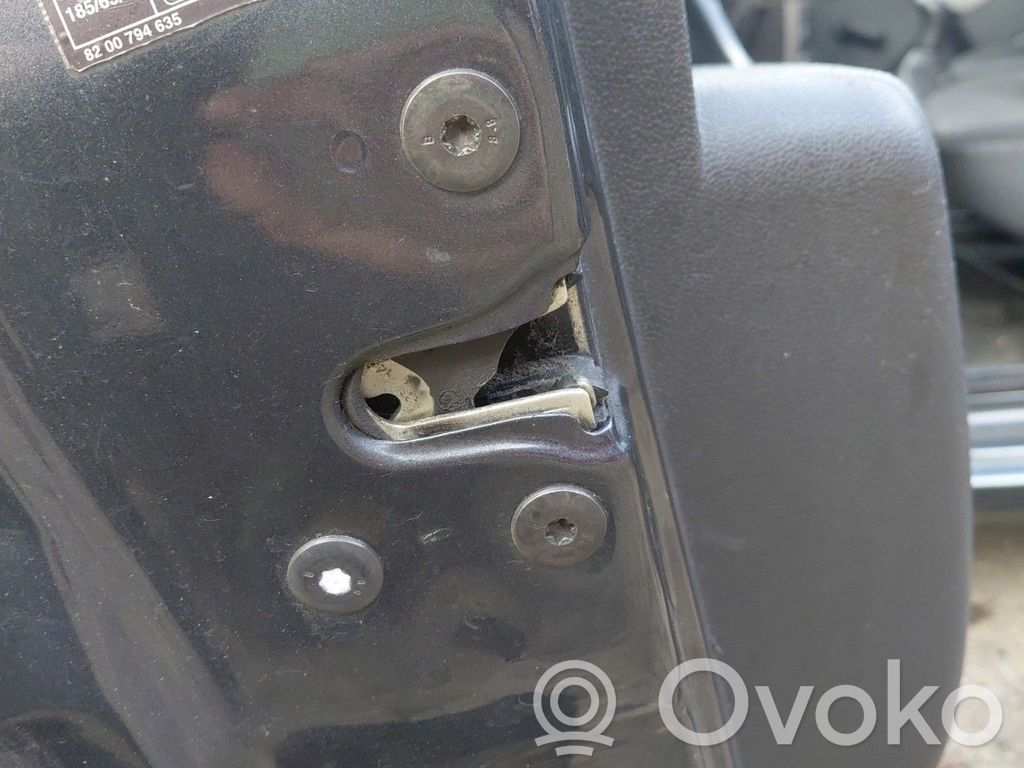 Dacia Sandero Front door lock 