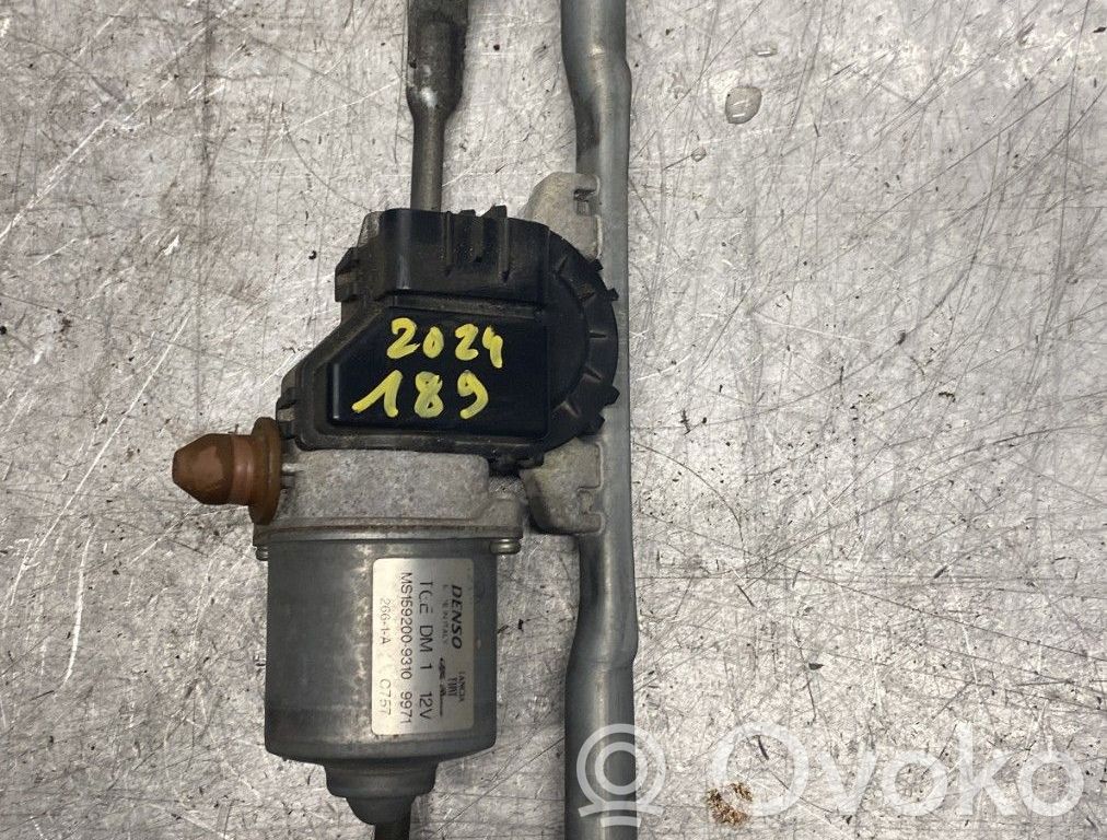 Motor del limpiaparabrisas   1747197
