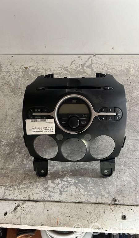 Radio / CD-Player / DVD-Player / Navigation