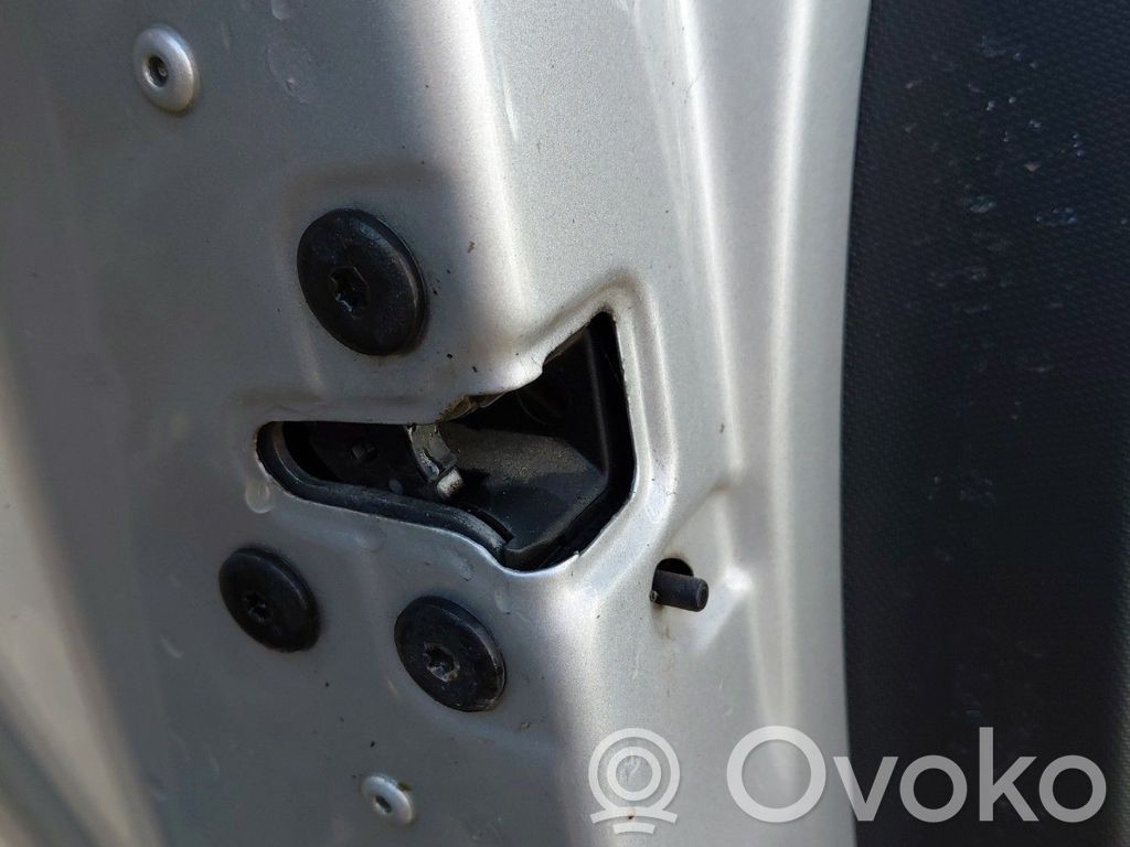 Renault Clio IV Galinių durų spyna 