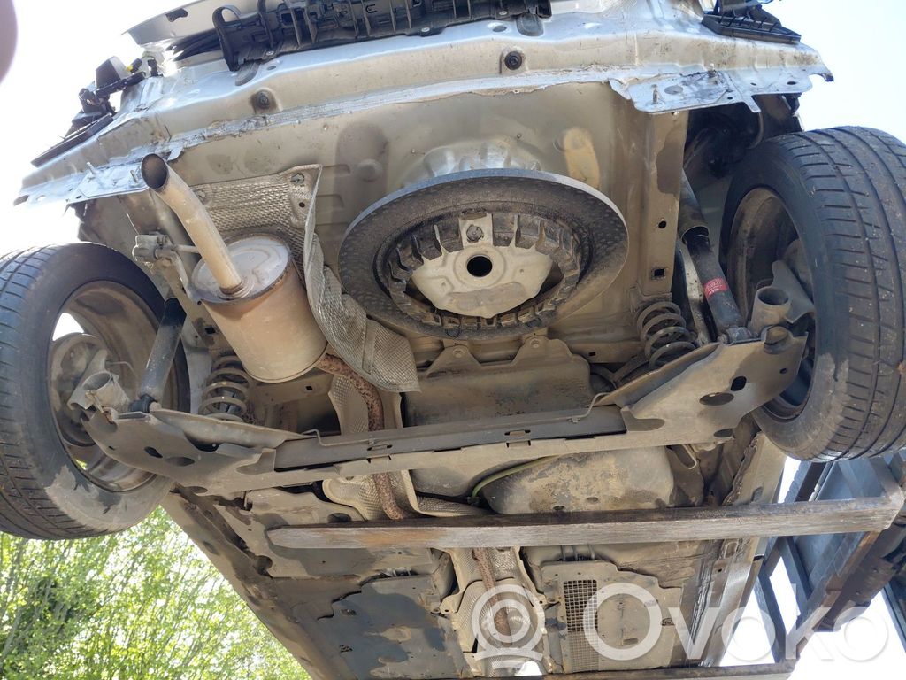 Renault Clio IV Galinės važiuoklės komplektas 