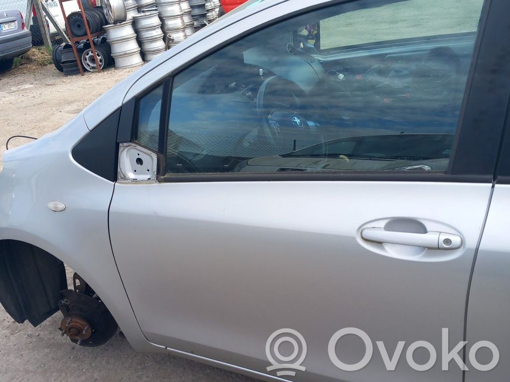 Toyota Yaris Puerta delantera 