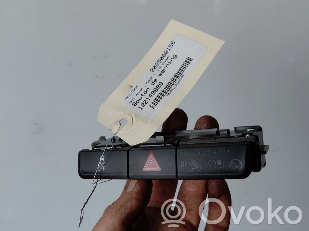 Hazard light switch   95016183