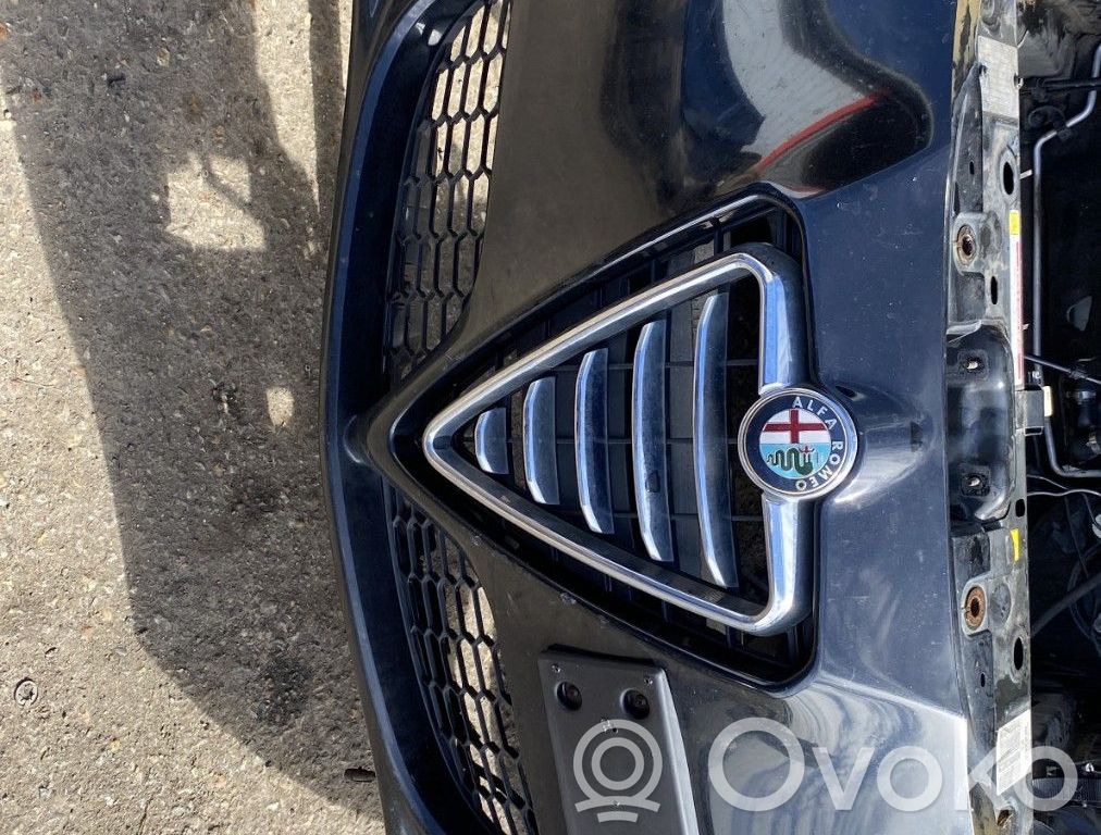 Alfa Romeo Giulietta Parachoques delantero 