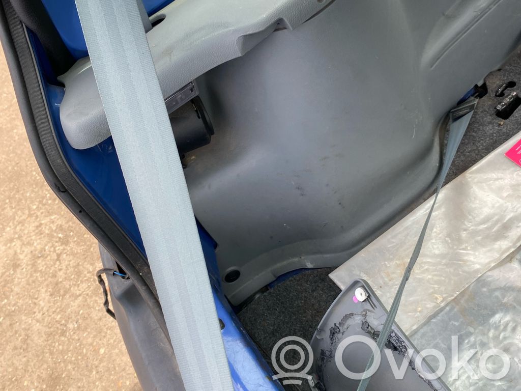 Renault Twingo I Cinturón trasero 