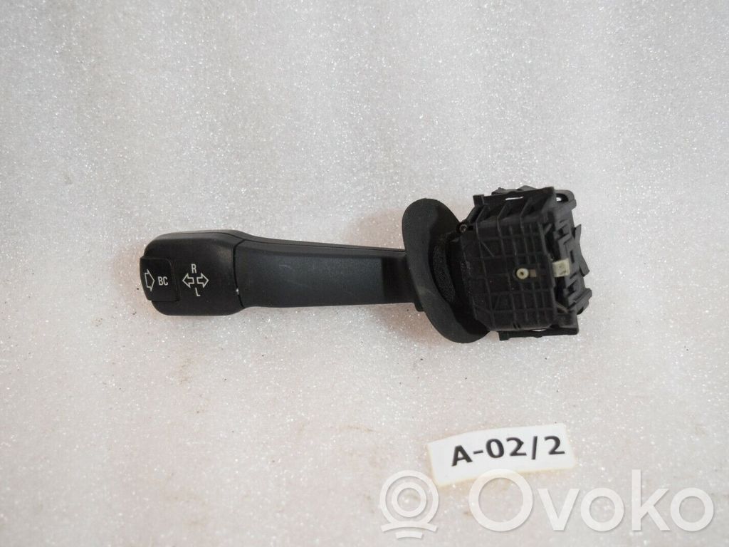 Suuntavilkun vipu   8352172
