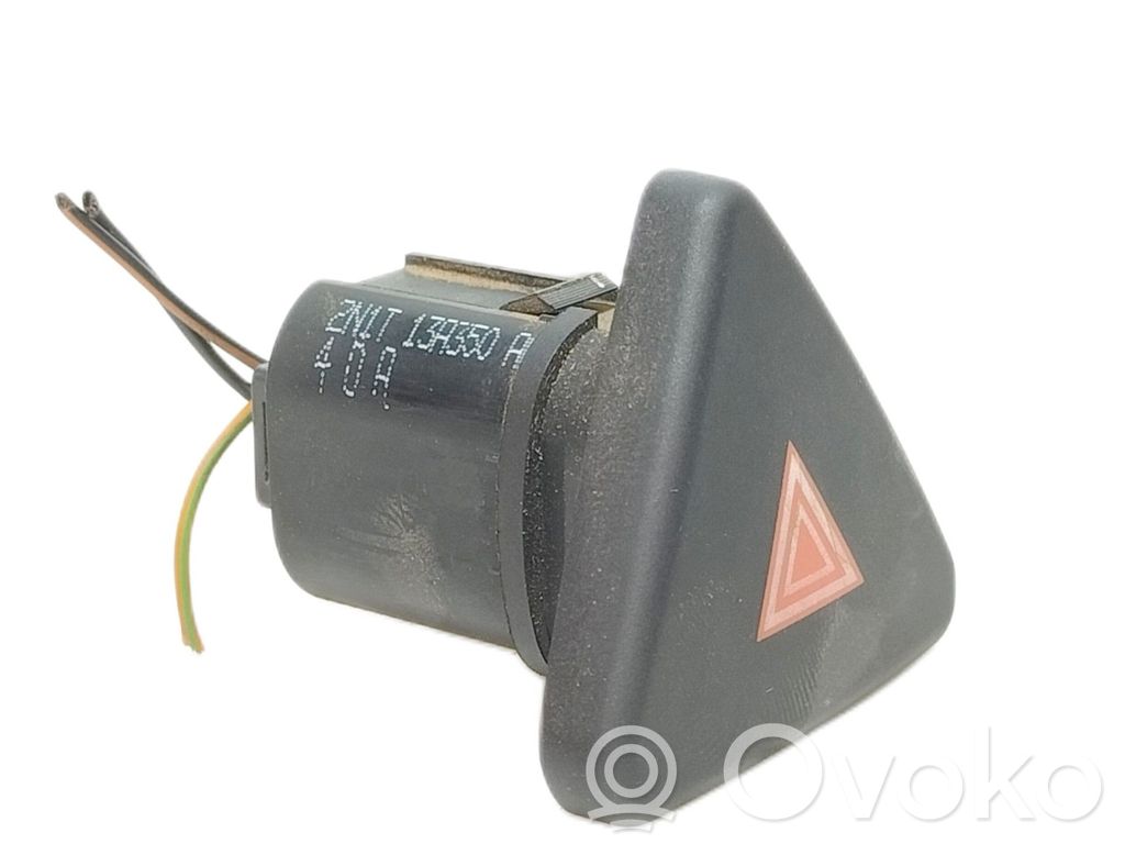 Botón interruptor de luz de peligro   2N1T13A350AA