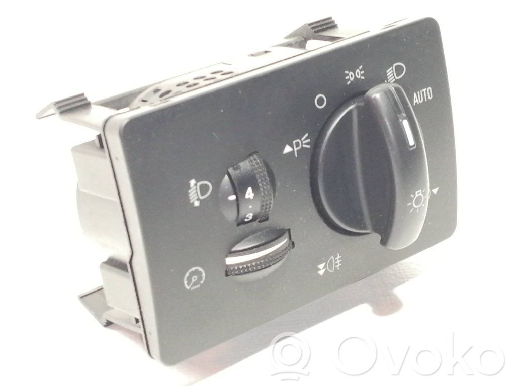 Interruptor de control del panel de luces   7M5T13A024DA