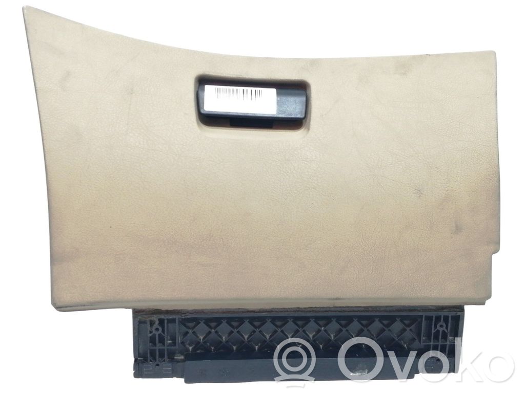 Handschuhfach   8203822