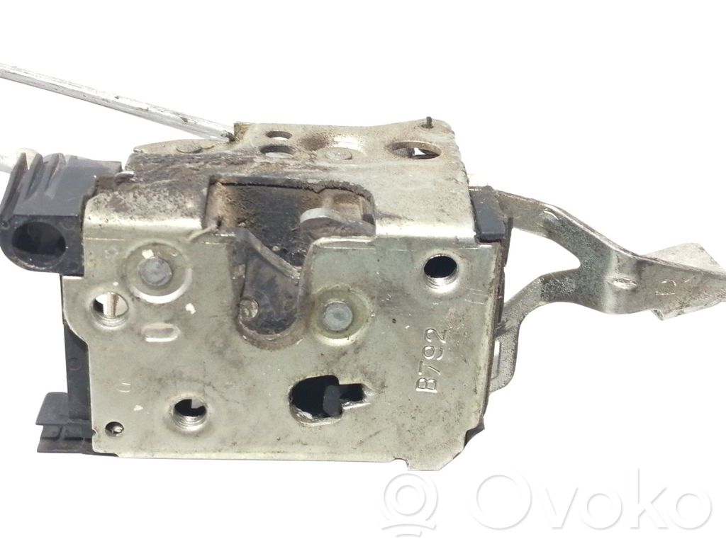 Etuoven lukko