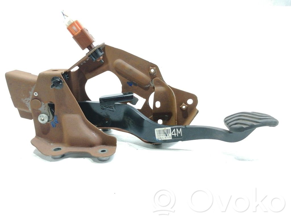 Nissan Qashqai Bremžu pedālis 