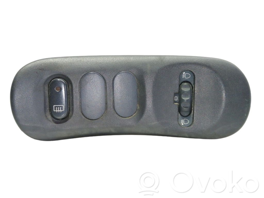 Interruptor de control del panel de luces   6025300995