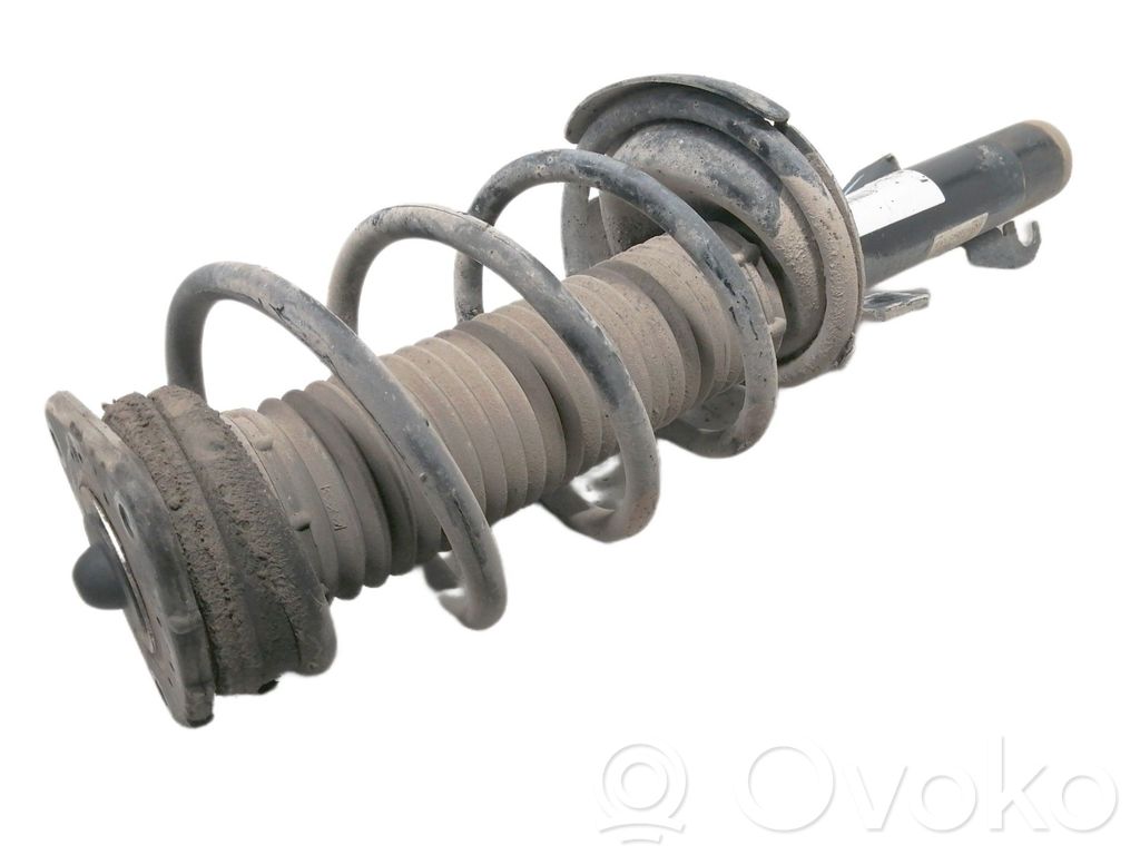 Volvo C30 Priekinis amortizatorius su spyruokle 