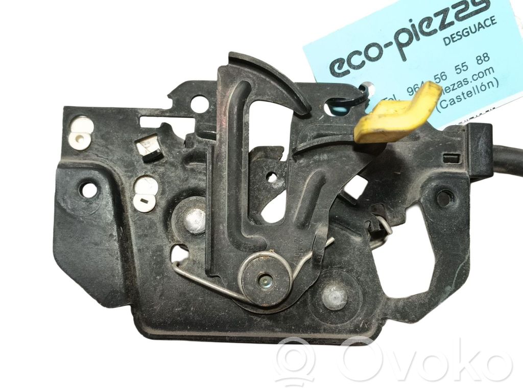 Ford Fiesta Tie down hook / loop 