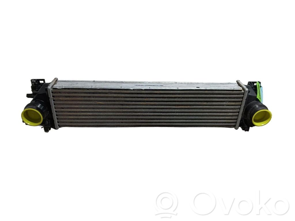 Volvo XC40 Chłodnica powietrza doładowującego / Intercooler 