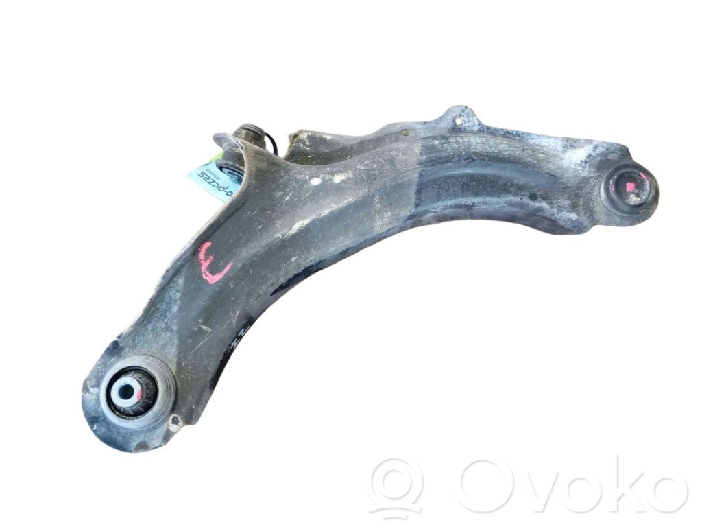 Front control arm   545052737R