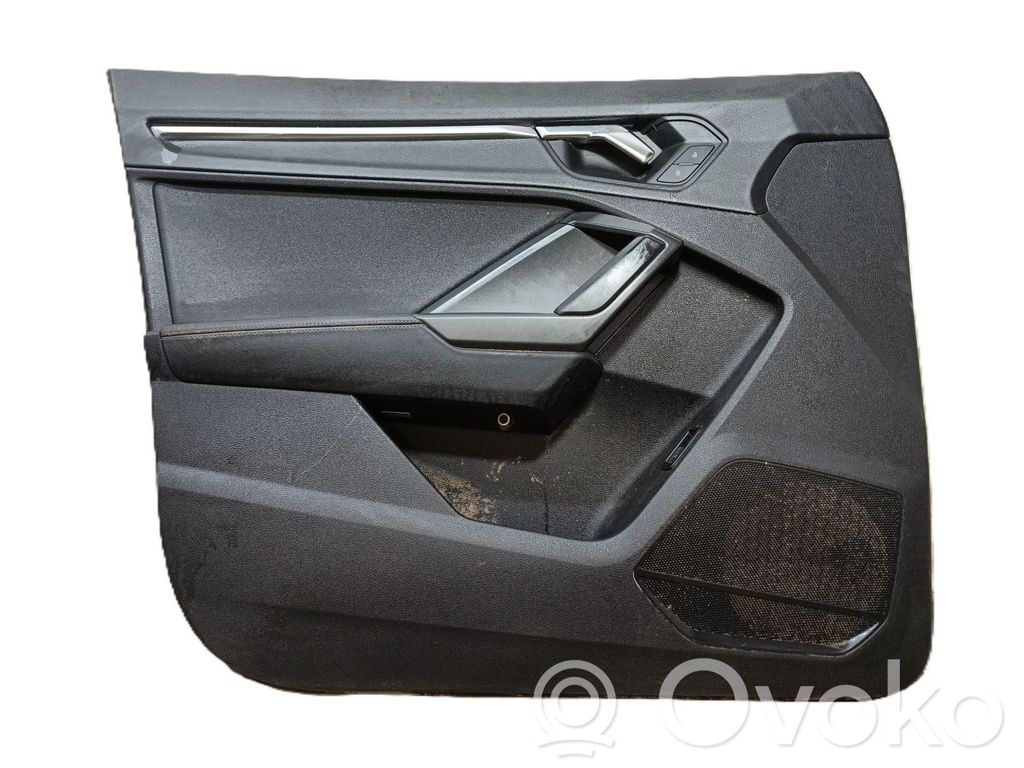 Audi Q3 F3 Rivestimento del pannello della portiera anteriore 