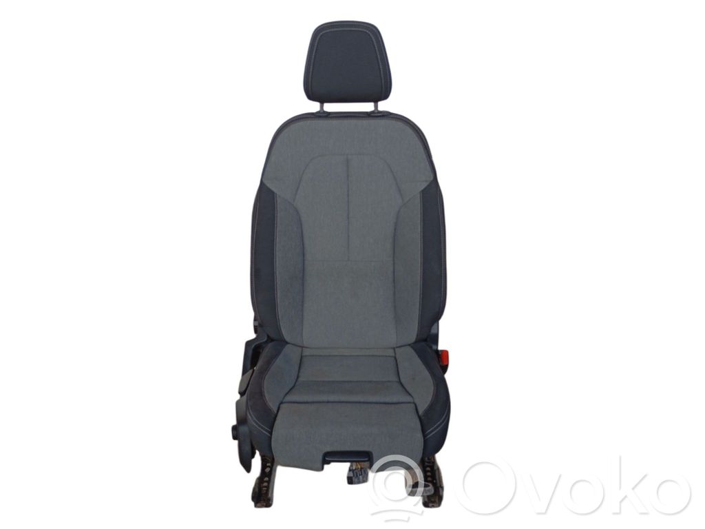 Volvo XC40 Front passenger seat 