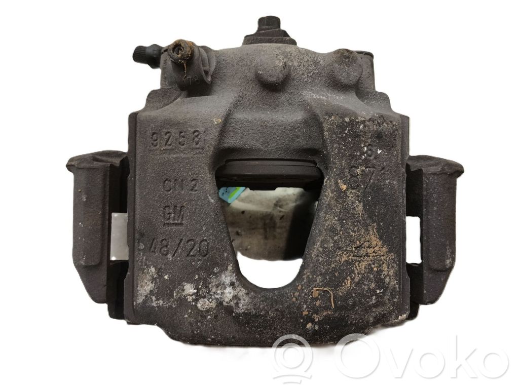 Etujarrusatula   93172988