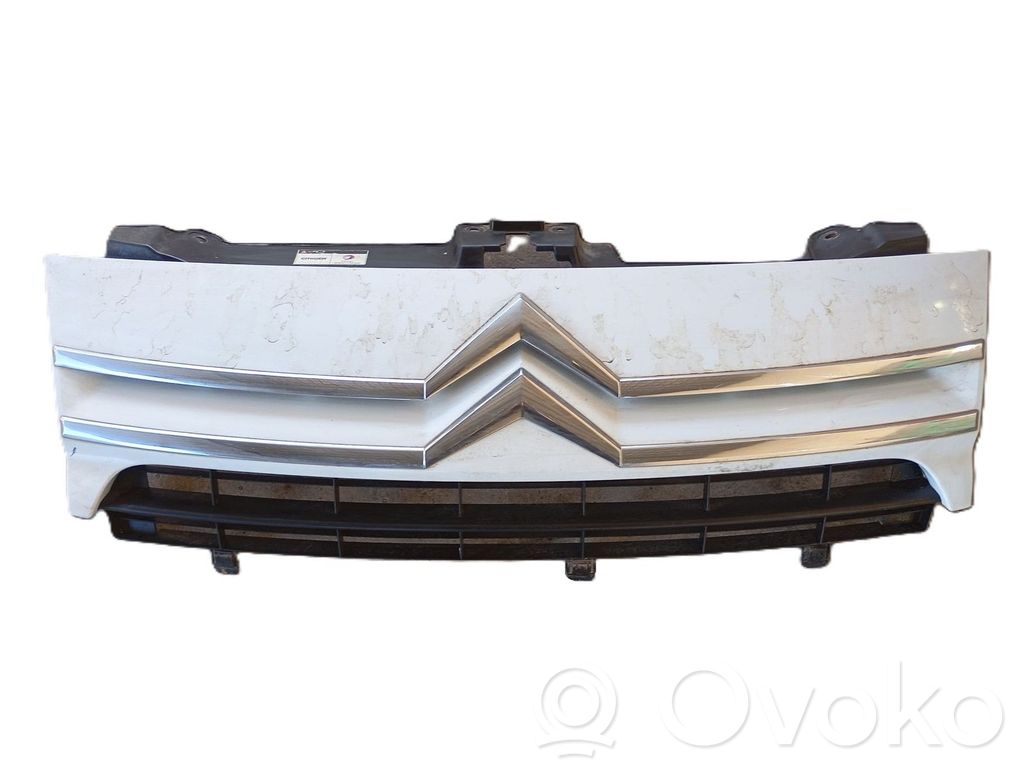 Front grill   7804R2