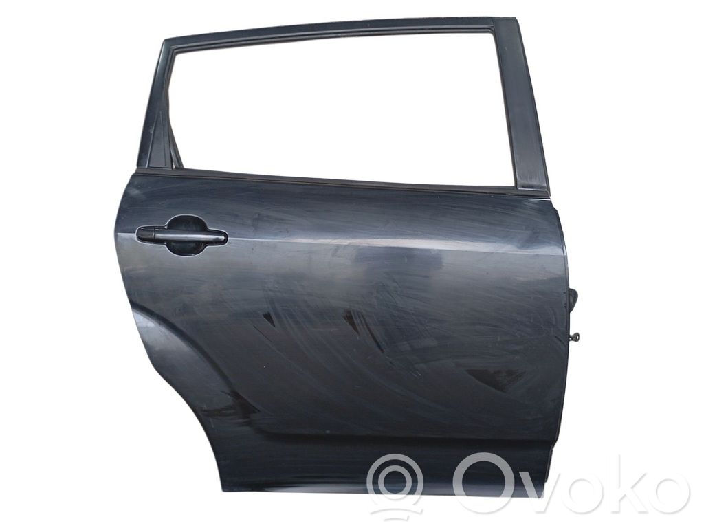 Puerta trasera   670030F010