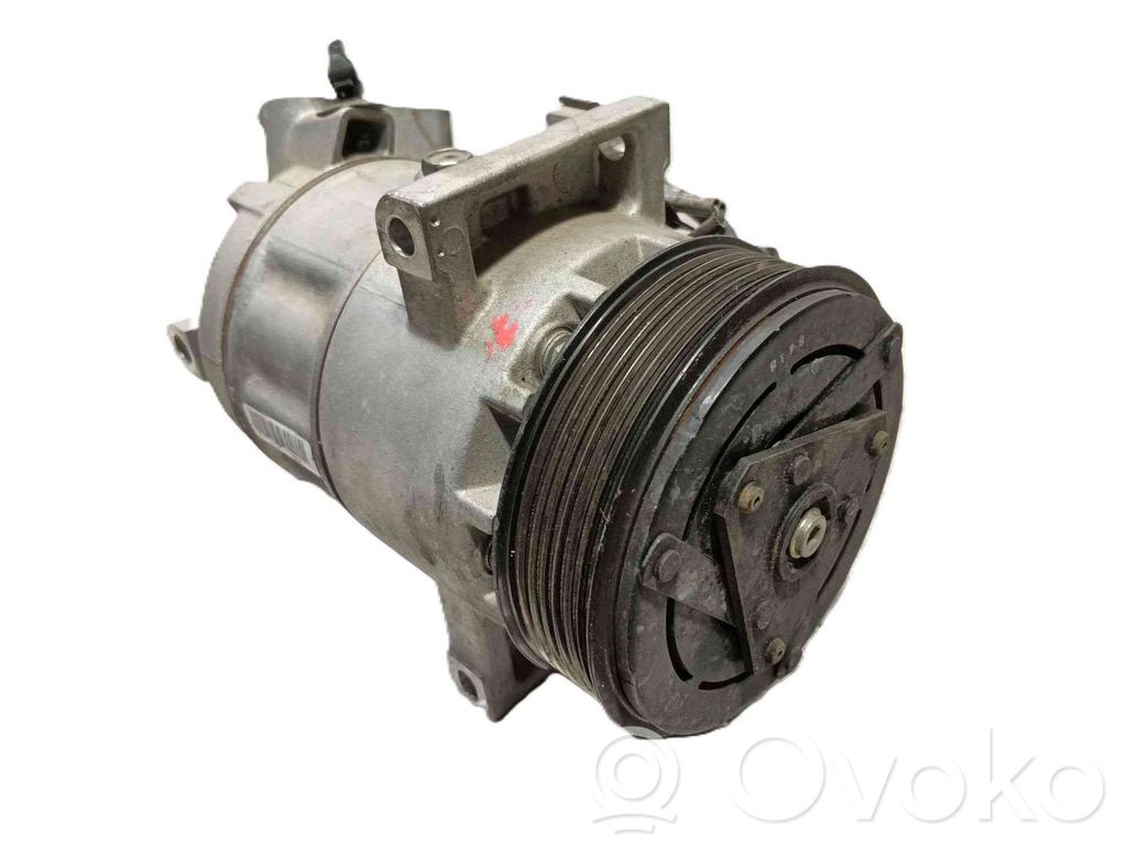 Renault Clio IV Compresor (pompă) aer condiționat (A/C) 