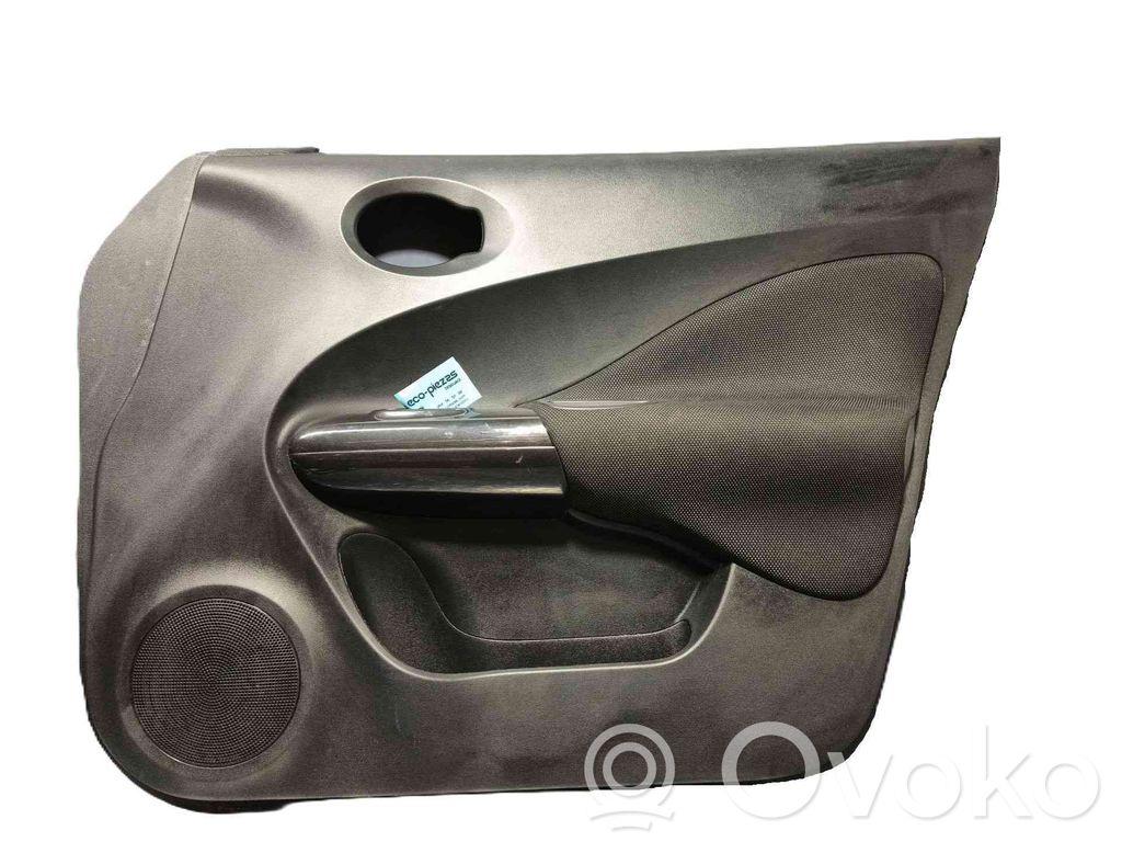 Nissan Juke I F15 Rivestimento del pannello della portiera anteriore 