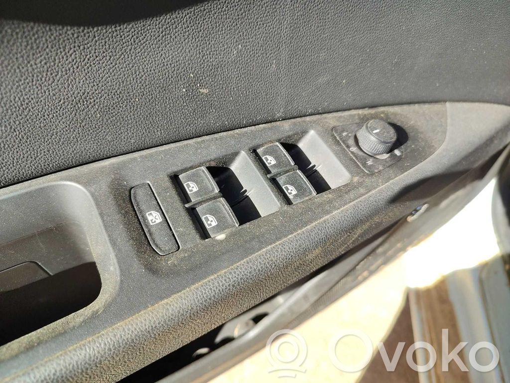 Seat Leon IV Comutator comandă geamuri electrice