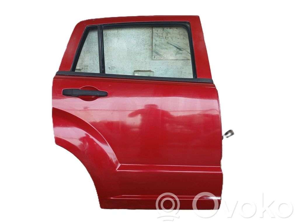 Aizmugurējās durvis   04589887AD