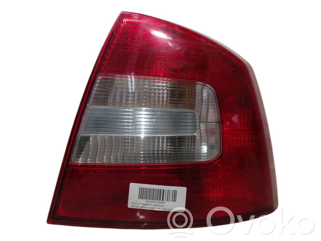 Skoda Octavia Mk2 (1Z) Lampa tylna 