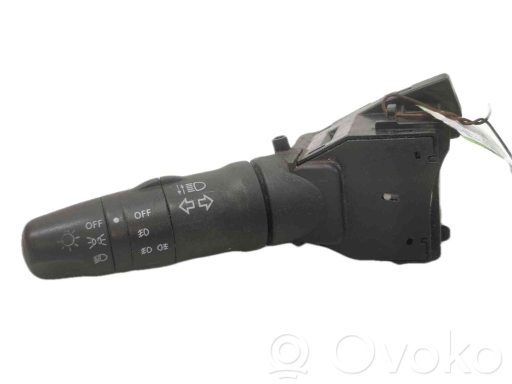 Suuntavilkun vipu   255408H702