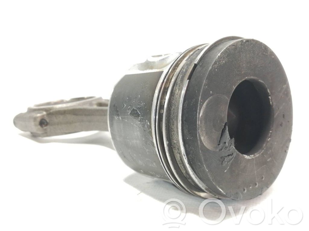Mitsubishi Outlander Piston 