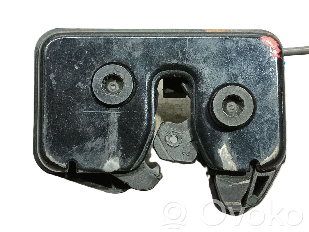 Volkswagen Polo III 6N 6N2 6NF Loquet de verrouillage de hayon