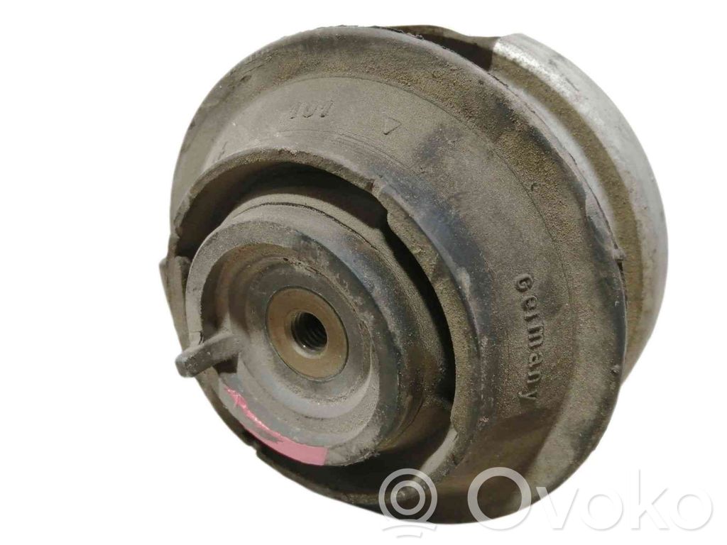 Soporte de montaje del motor