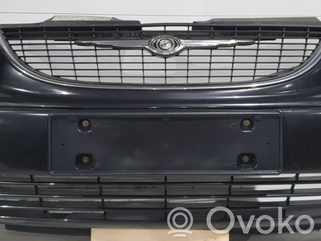 Chrysler Voyager Front bumper 