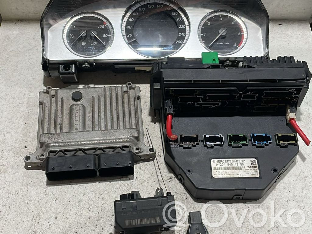 Mercedes-Benz C W204 Komputer / Sterownik ECU i komplet kluczy 
