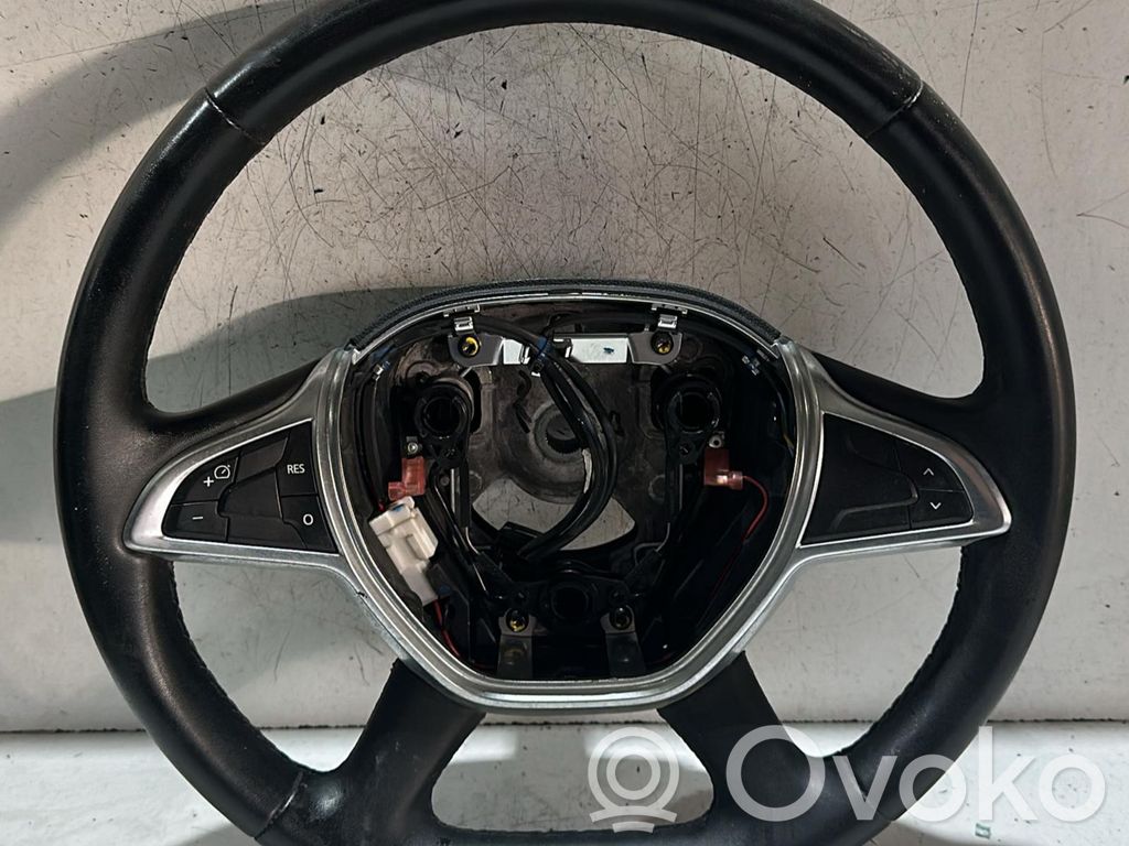 Dacia Duster II Steering wheel 
