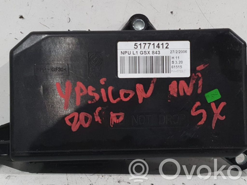 Unité de commande module de porte   51771412,51771412